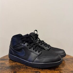 Men’s All Black Nike Air Jordan 1 Mid Basketball Sneakers Size 14